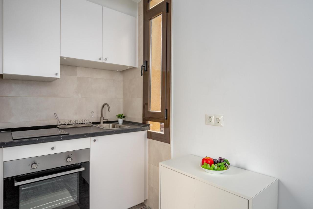 Central Flat With Pool In Fuengirola By Costarentals - Ref 171 Buitenkant foto